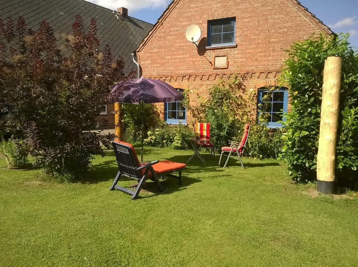 Gemuetliche Ferienwohnung 2 Personen Im Wendland / Elbe Trebel Buitenkant foto